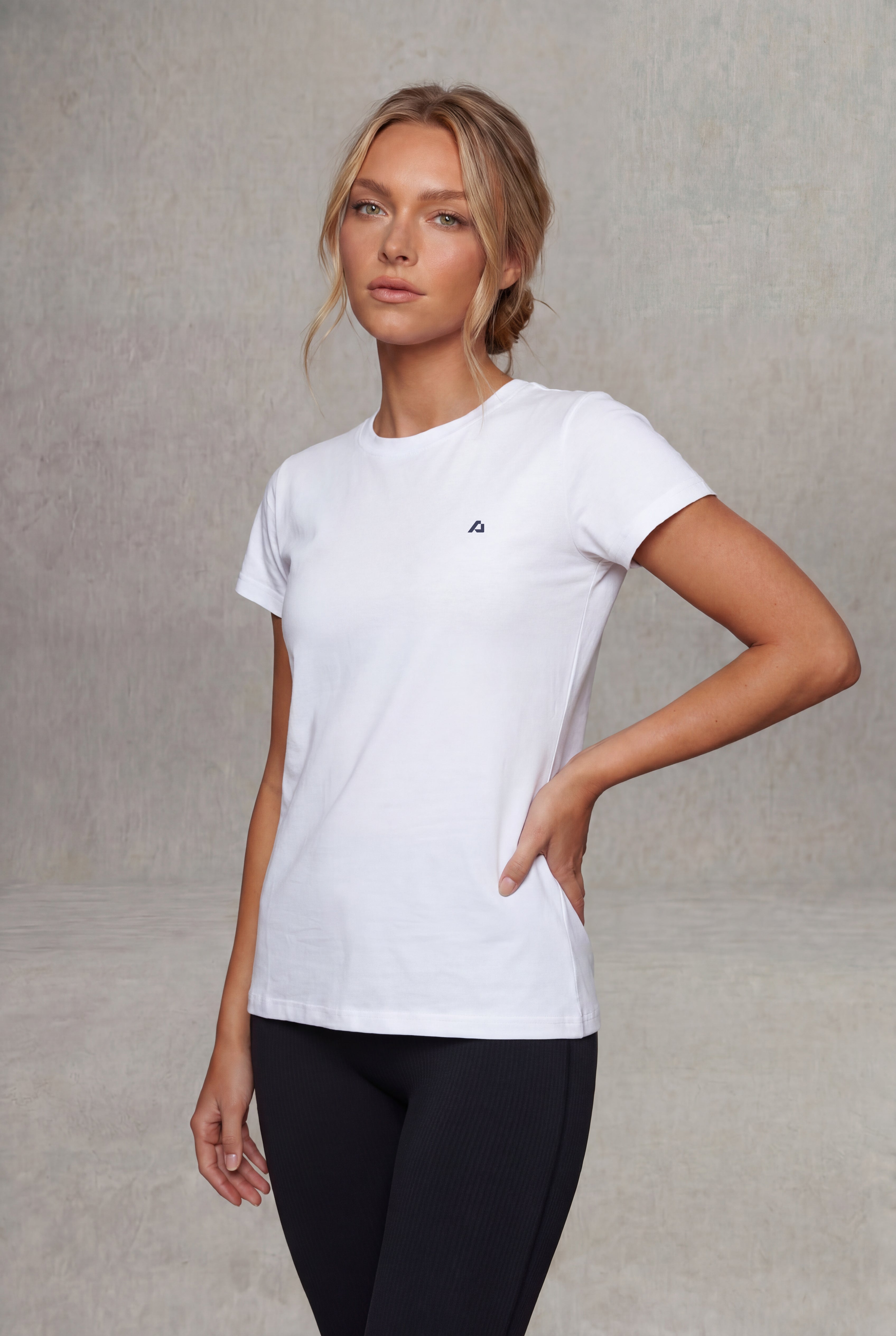 Essential Crew T-Shirt Women - White