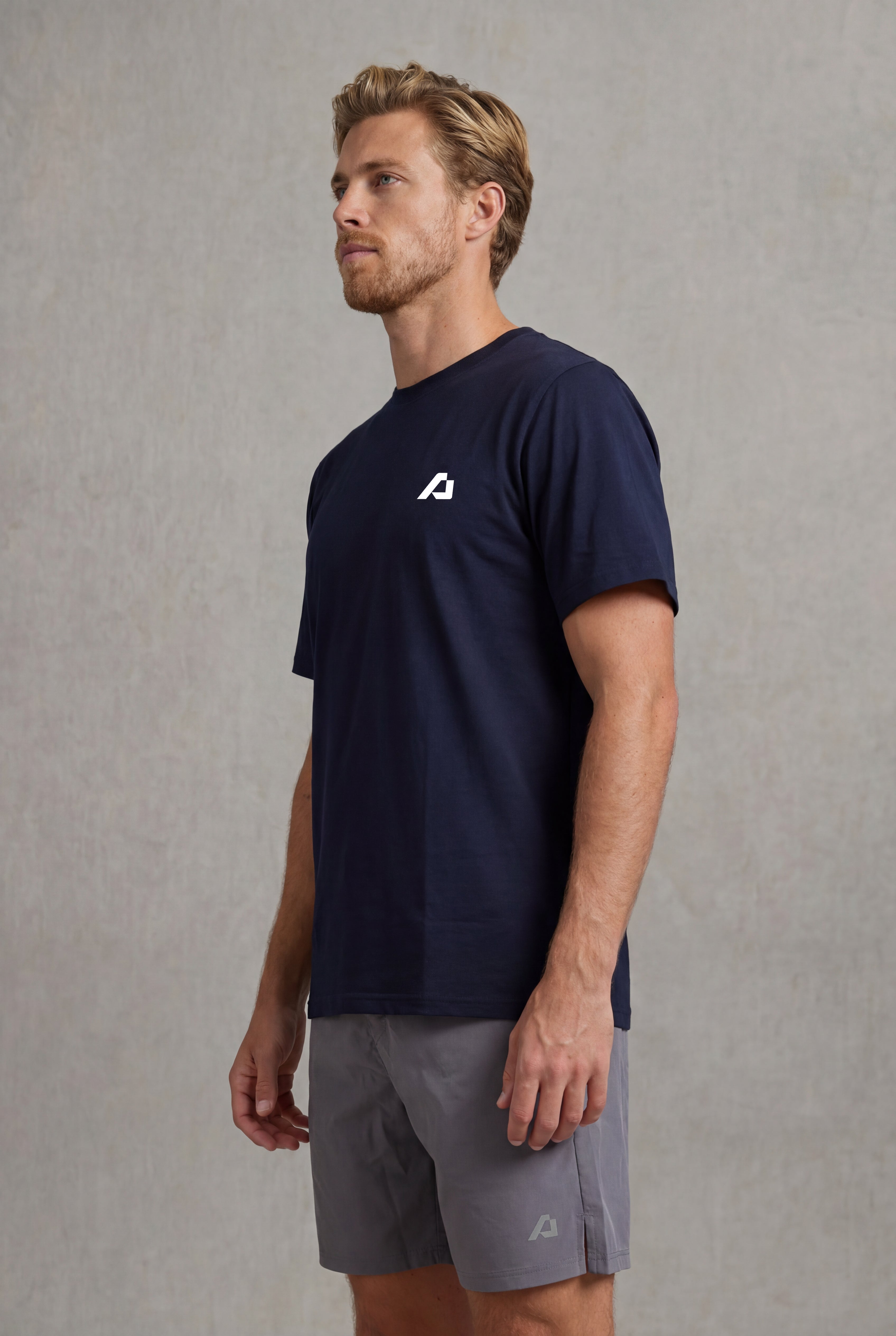 Essential Crew T-Shirt Men - Navy