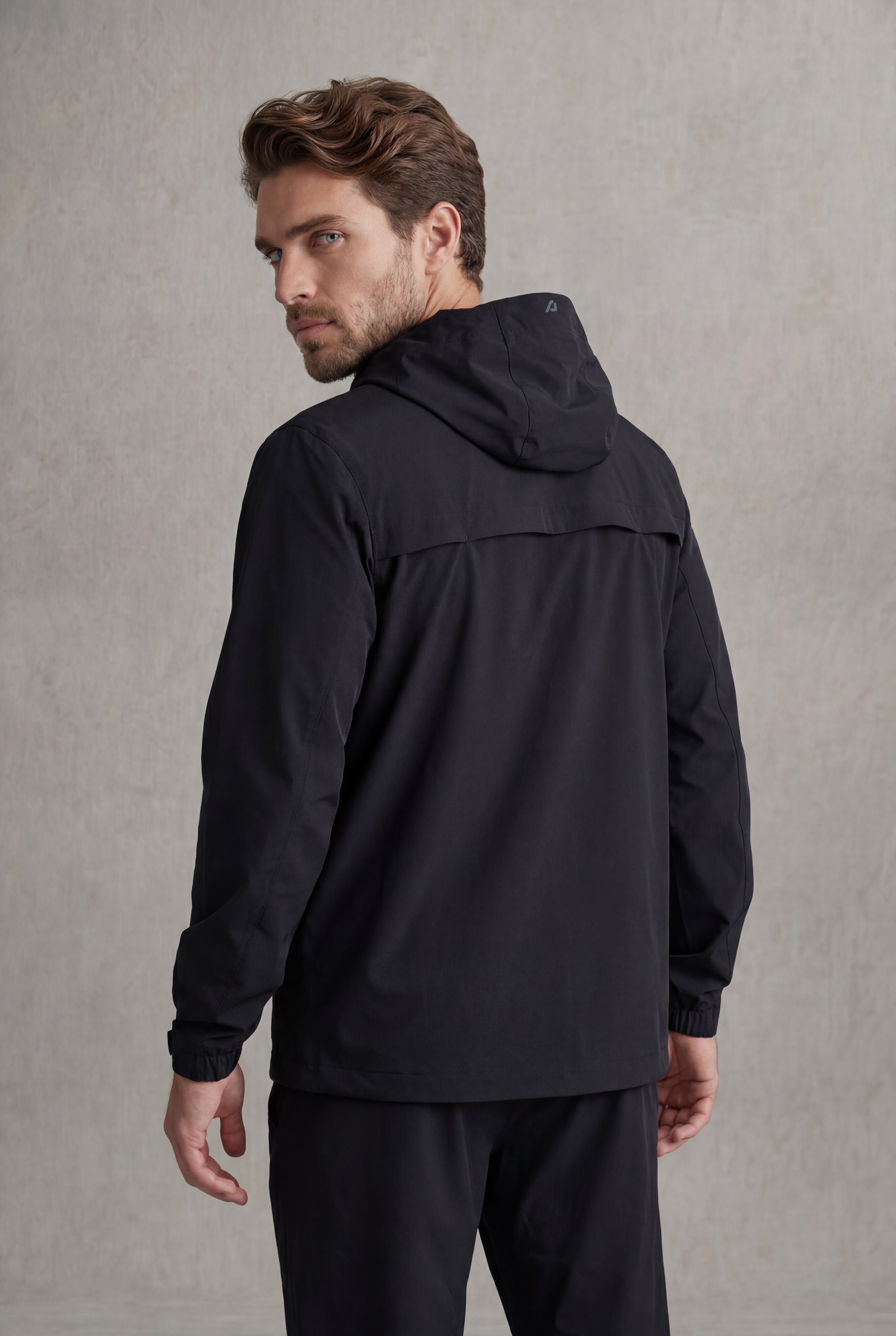 Perform8™ Jacket - Black