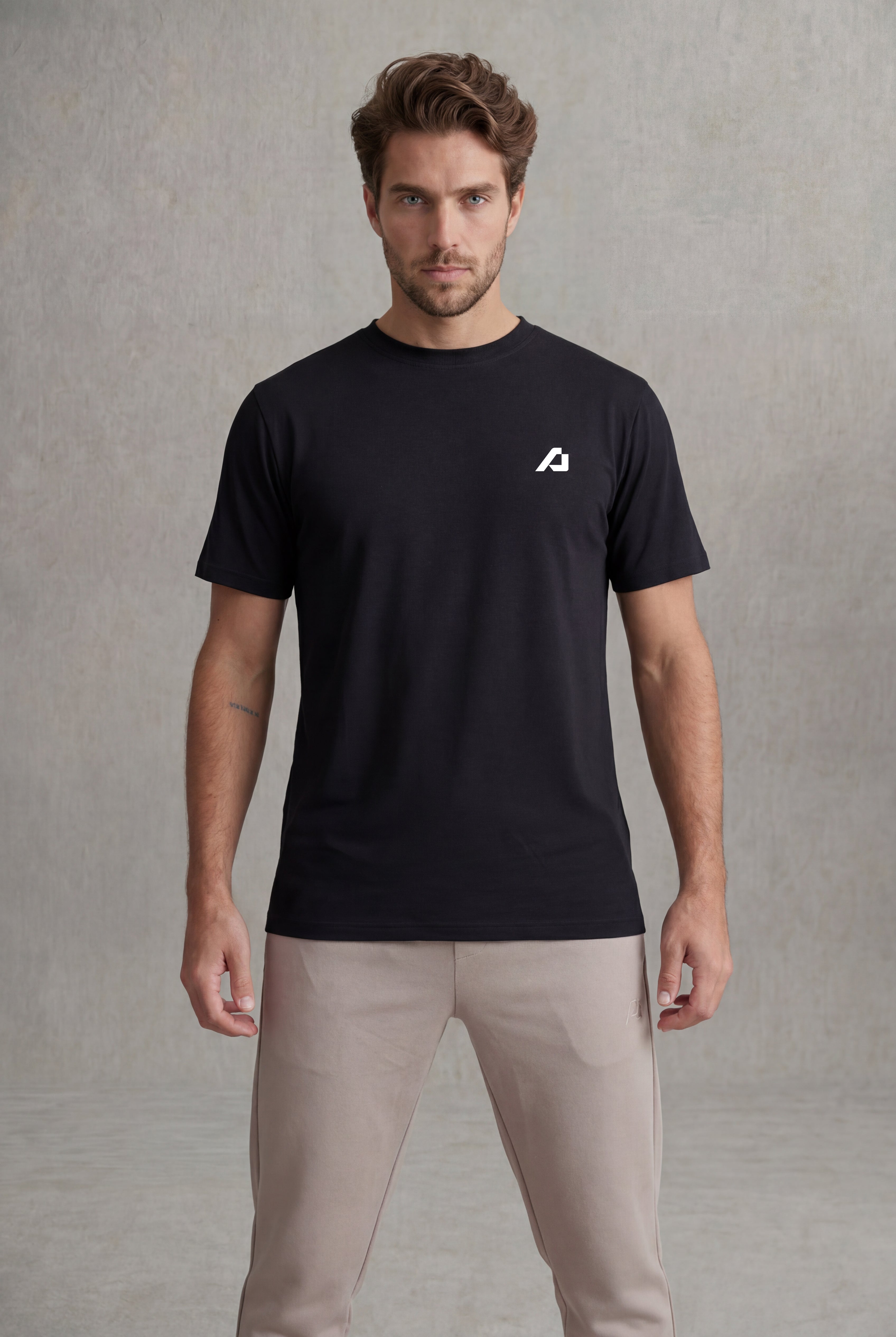 Essential Crew T-Shirt Men - Black