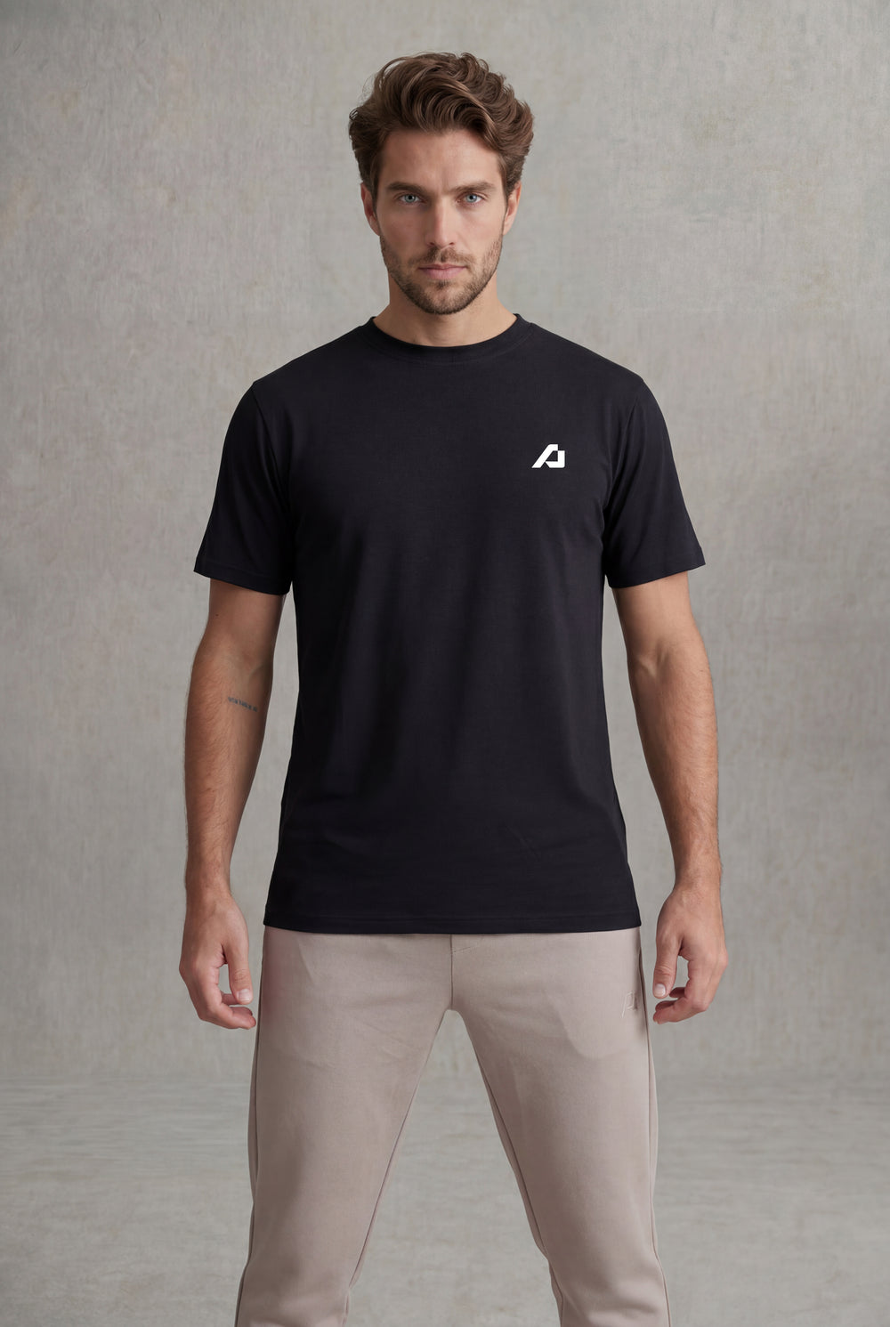 Essential Crew T-Shirt Men - Black